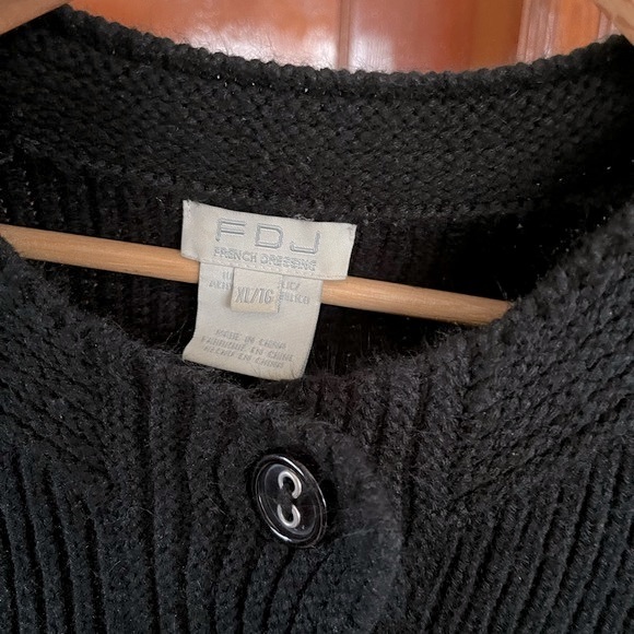 FDJ French Dressing Black Knit Long sweater, 3 buttons, see note ! - Picture 3 of 8